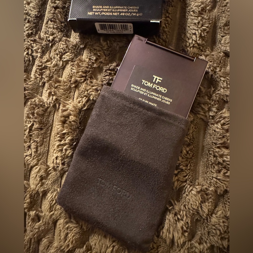 TOM FORD Beauty Shade & Illuminate Cheeks Palette - Picture 8 of 8